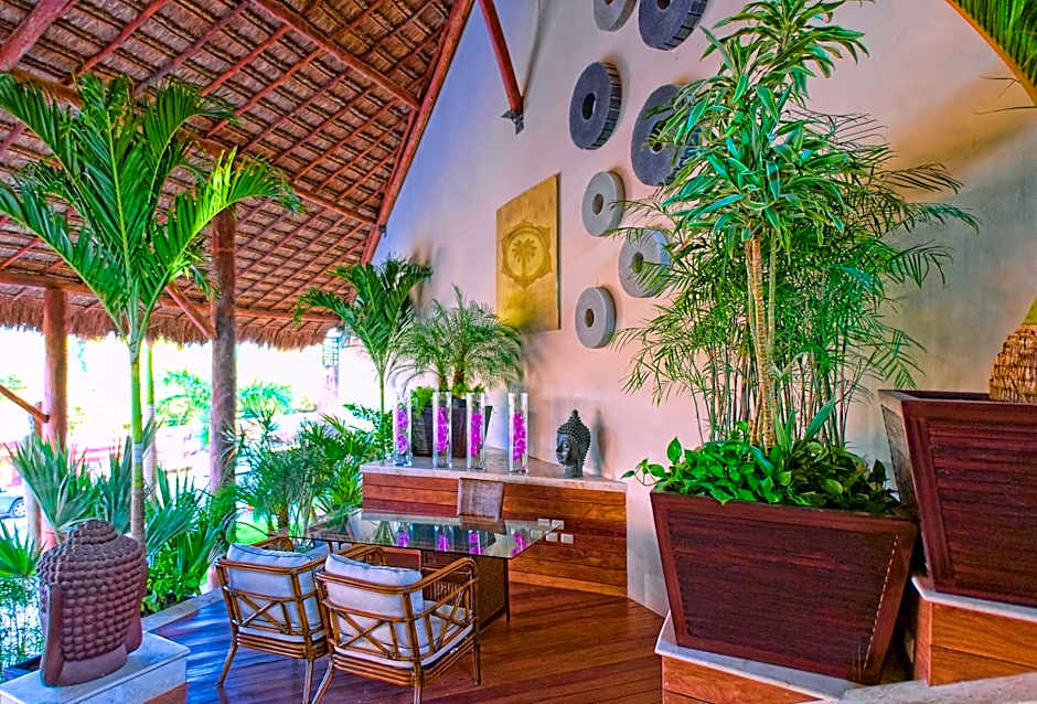 La Divina by Aldea Thai