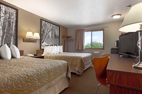 2 Queen Beds Non-Smoking