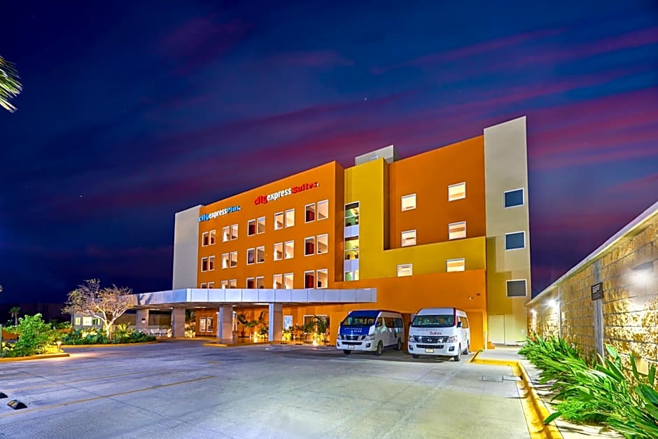City Express Plus by Marriott Cabo San Lucas