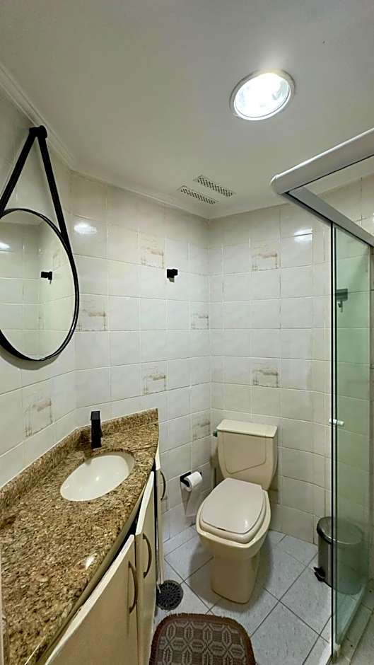 Apto com PISCINA 2 quadras da praia