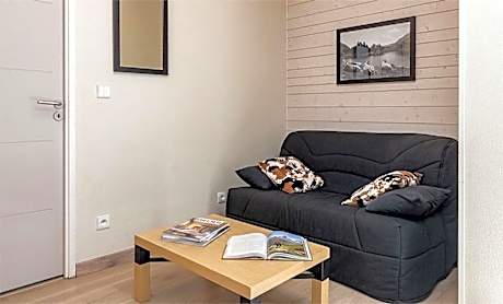 One-Bedroom Apartment (4 Adults)