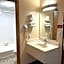 Asteria Inn & Suites - St. Cloud/Waite Park
