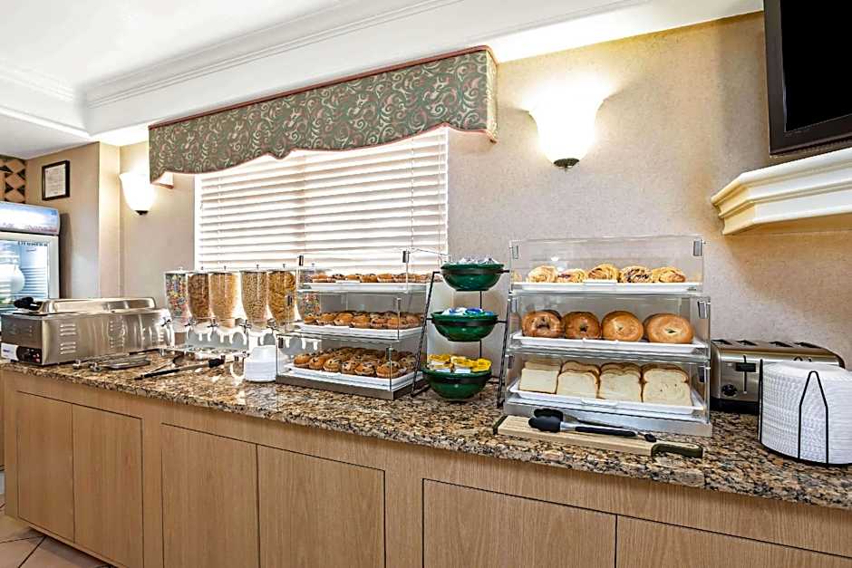 La Quinta Inn & Suites by Wyndham El Paso Lomaland