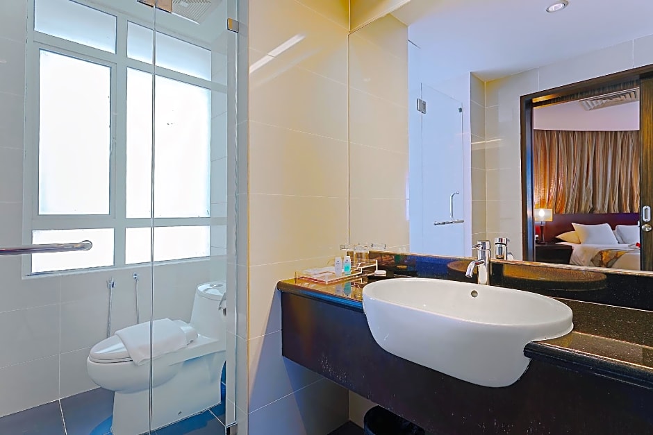 Hotel Sixty3