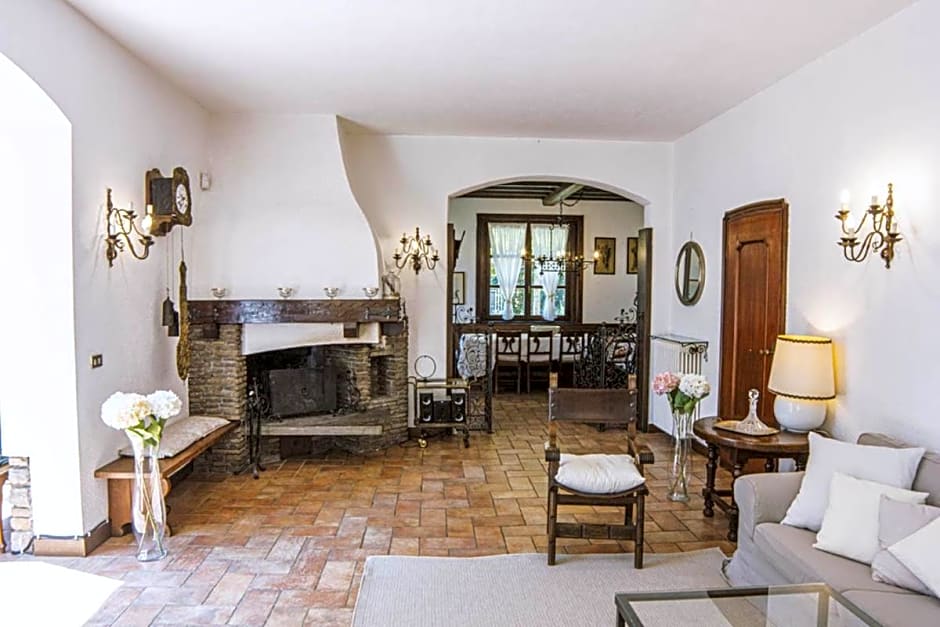 Villa Sofia luxury home between Como and MIlano