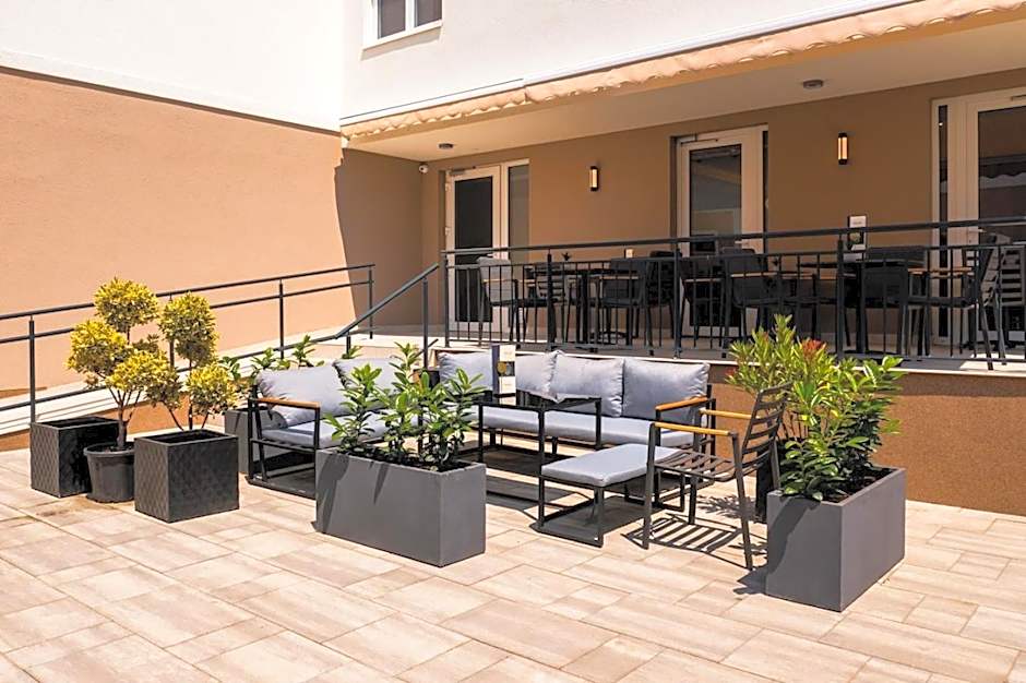 Hotel Crystal