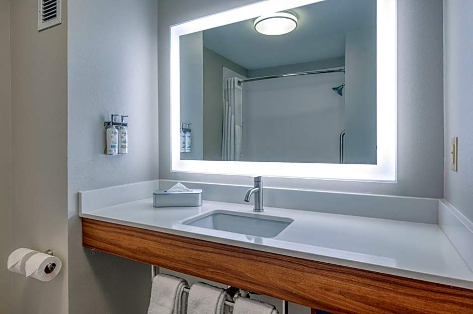 Holiday Inn Express Hotel & Suites Thornburg-S. Fredericksburg By IHG