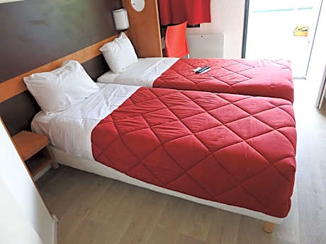 2 Single Beds