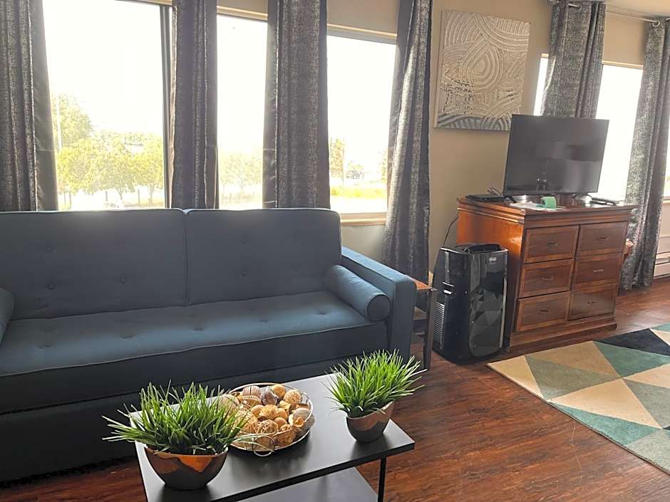 Ramada by Wyndham Anchorage