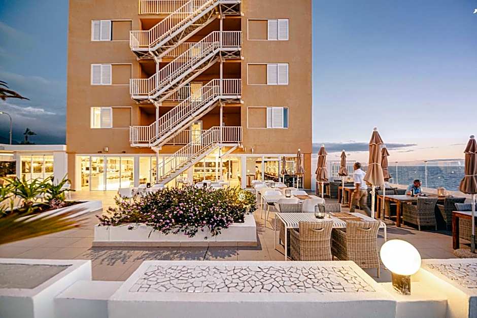 Atlantic Holiday Hotel