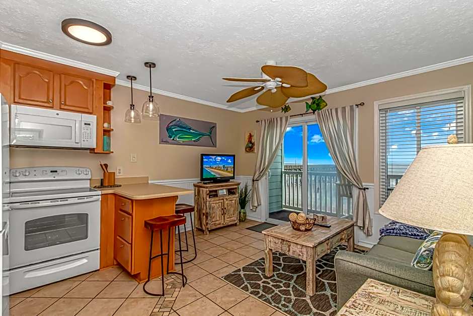 Exceptional Ocean-Pier-Pool Front 1 BR Condo
