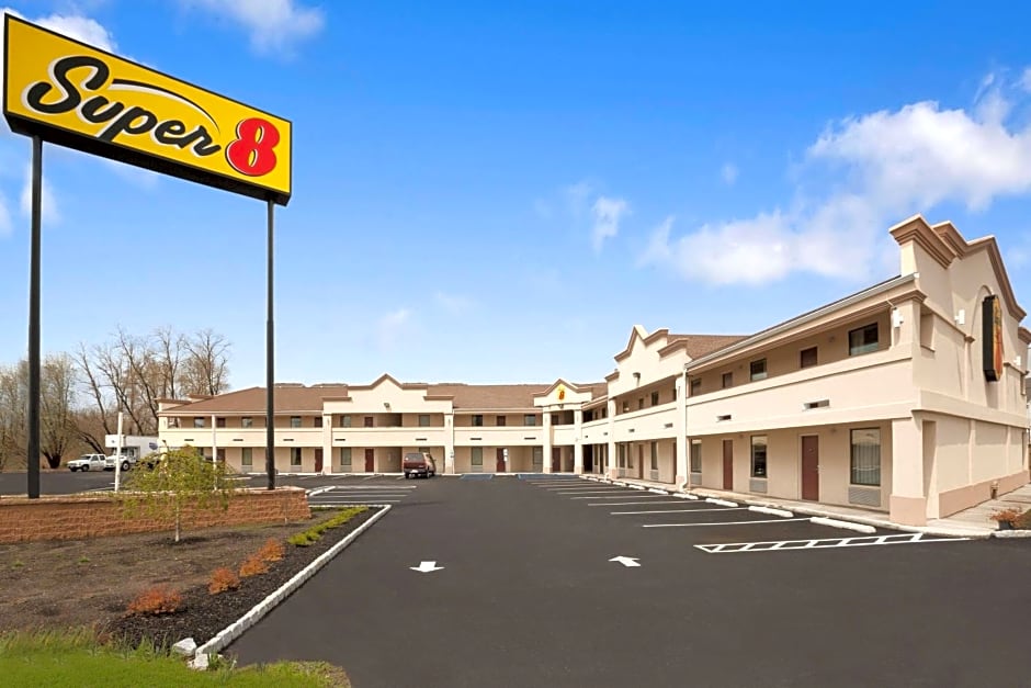 Super 8 by Wyndham Rahway/Newark