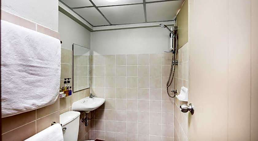 Livotel Express Hotel Ramkhamhaeng 50 Bangkok - No Parking