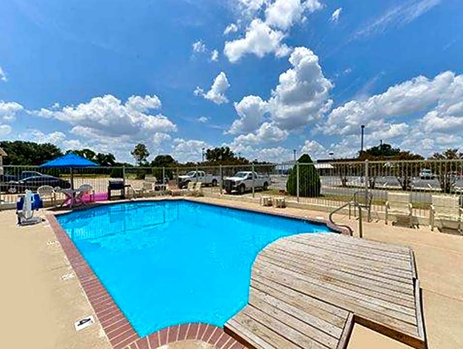 Quality Inn Gonzales