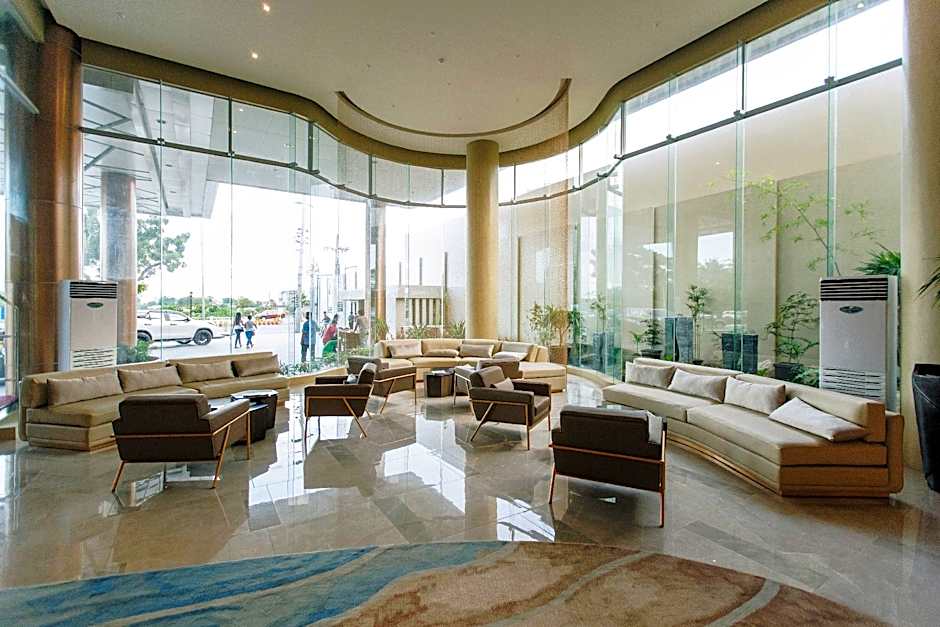 Zuri Hotel