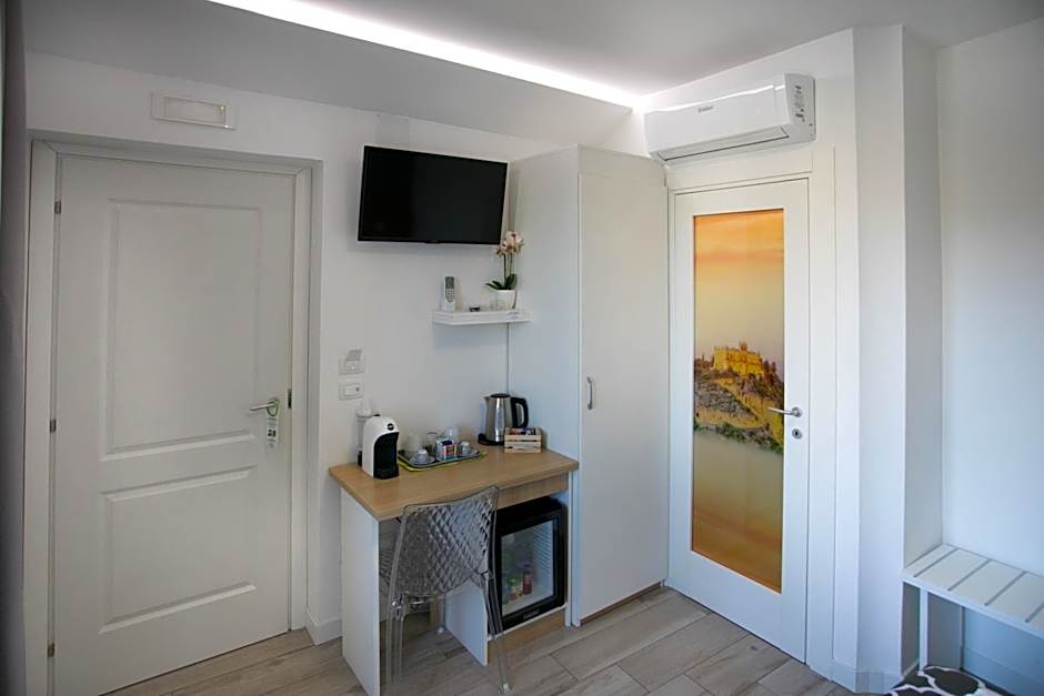 B&B Island Tropea -Sea View Rooms & Suites-