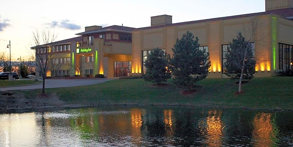 Holiday Inn Hotel Pewaukee-Milwaukee West