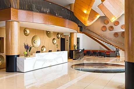 Renaissance by Marriott Raleigh North Hills Hotel