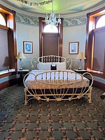 King Suite with Ocean View