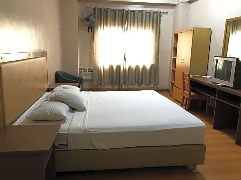 Photo 1 of 11 of Suite