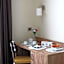 Giga Hotel