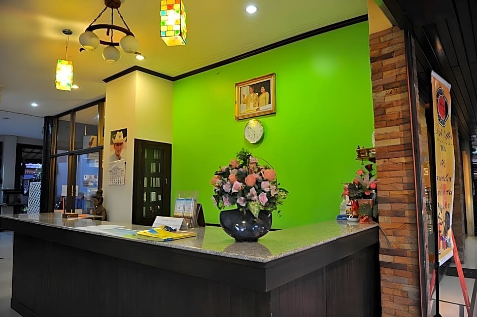 Chinawat Hotel
