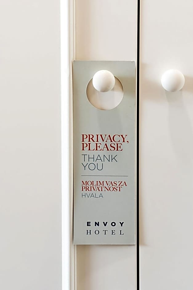 Envoy Hotel