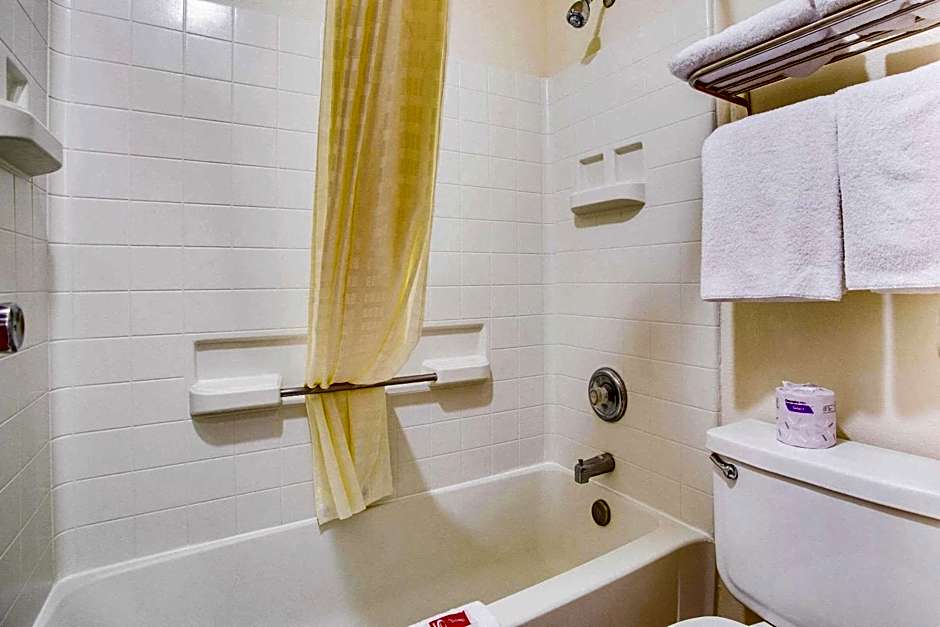 Econo Loge Inn & Suites Albuquerque East I-40 Eubank Exit