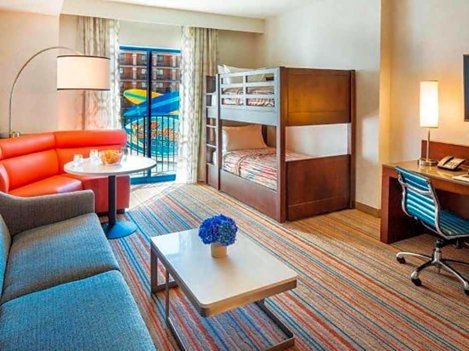 Courtyard by Marriott Anaheim Theme Park Entrance