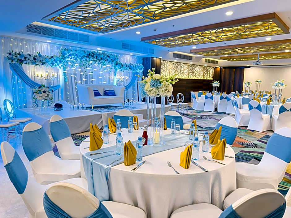 Aura Suites