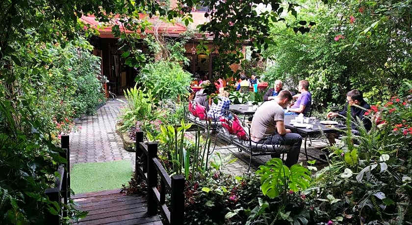 Hotel Middle Path & Spa