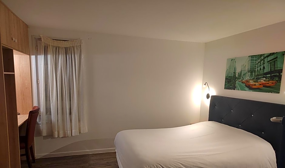 FASTHOTEL PARIS OUEST BOUAFLE