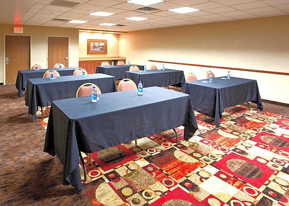 Holiday Inn Express & Suites Bowling Green by IHG