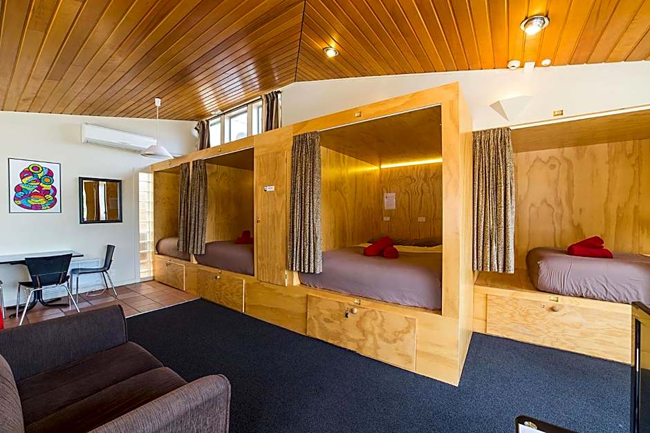 Tahuna Pod Hostel