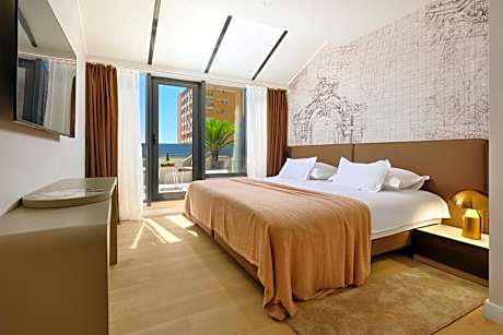 Premium Double Room with Balcony and Jacuzzi