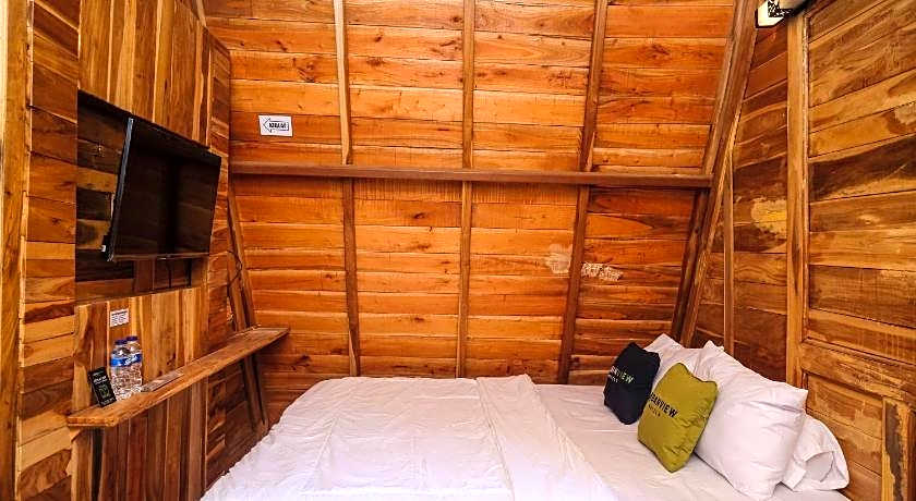 Urbanview Villa Kolopaking Kebumen by RedDoorz