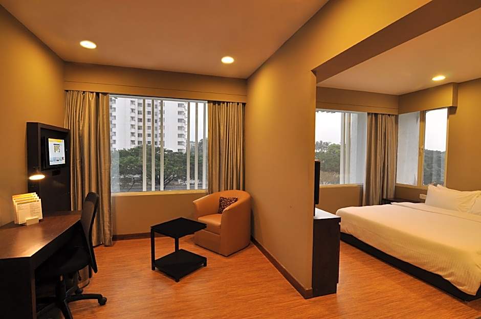 Keys Select by Lemon Tree Hotels, Kochi