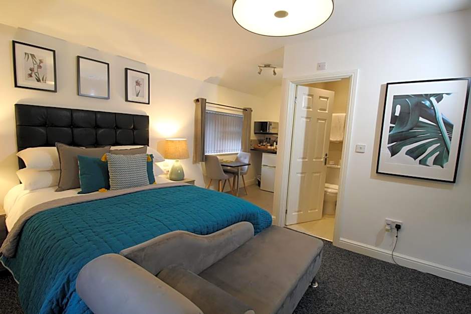 Photo 1 of 26 of Holcombe House