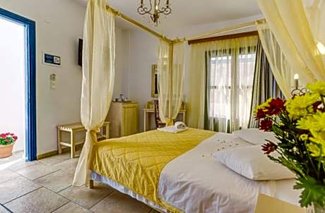 Honeymoon Suite
