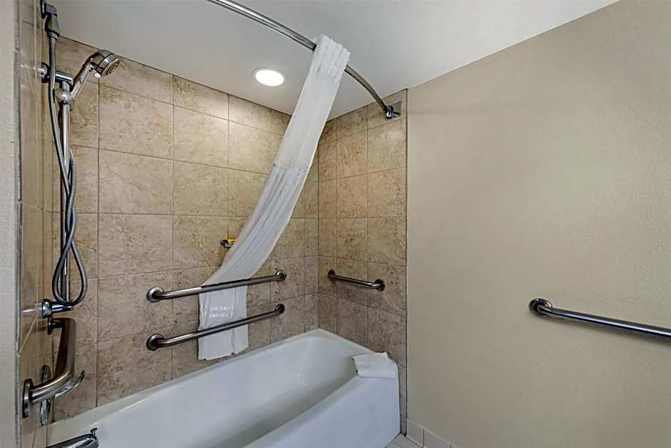 Best Western Plus Madison-Huntsville
