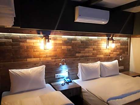 Deluxe Double or Twin Room with Balcony