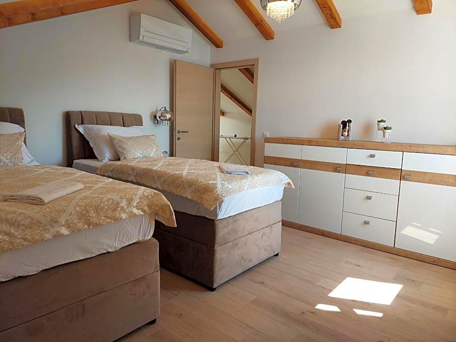 Lavanda Mobile Homes & Villas