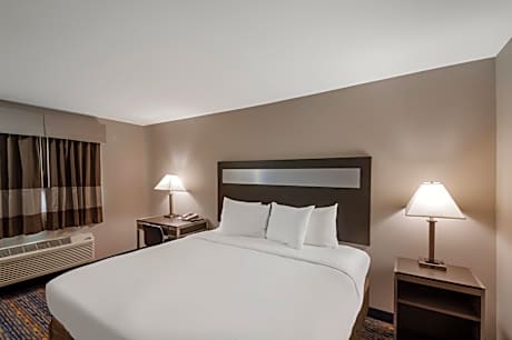 1 King Bed Accessible Non Smoking
