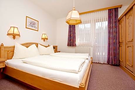 One-Bedroom Apartment with Balcony