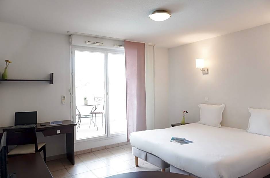 Comfort Aparthotel Six-Fours