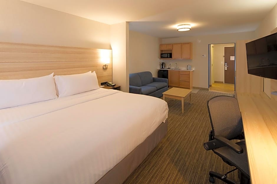 Holiday Inn Express & Suites Portage