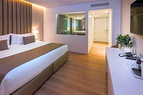 Deluxe Double or Twin Room with Sea View