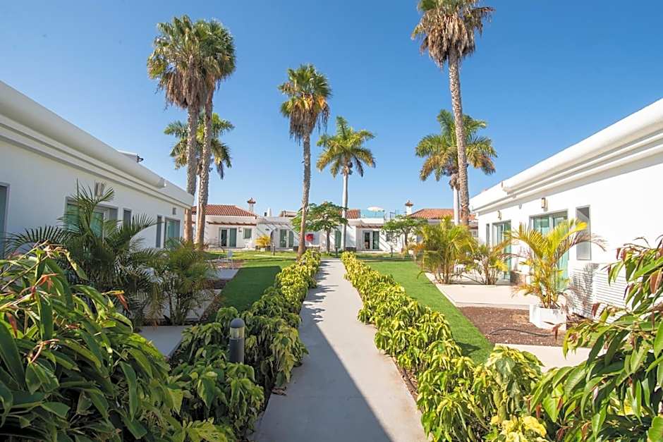 Hotel LIVVO Dunagolf Suites