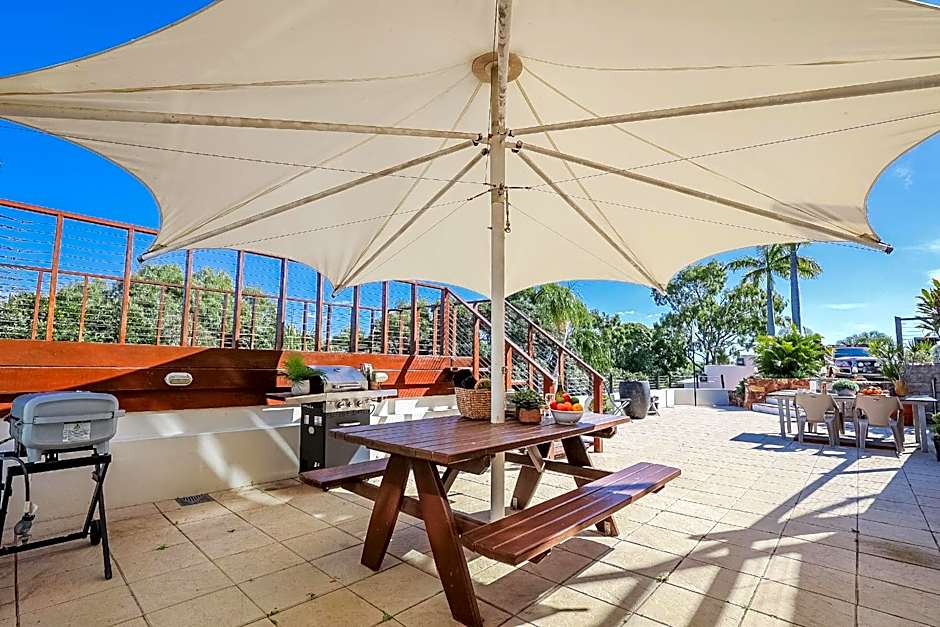 1770 Sovereign Lodge Retreat