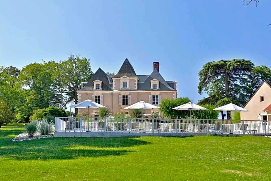 Hôtel & Restaurant - Le Manoir des Cèdres - piscine chauffée et climatisation